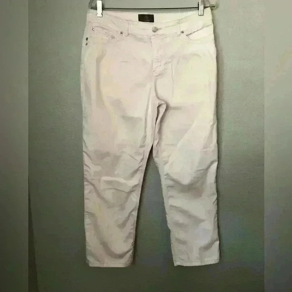 Chicos The So Slimming Collection White Capri Denim Embellished Pants Jeans XL? - Picture 1 of 11